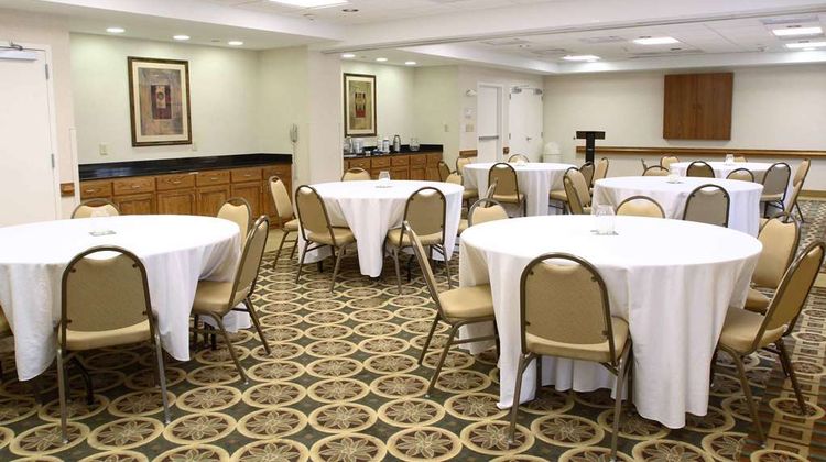 Hampton Inn & Suites Chesapeake Meeting
