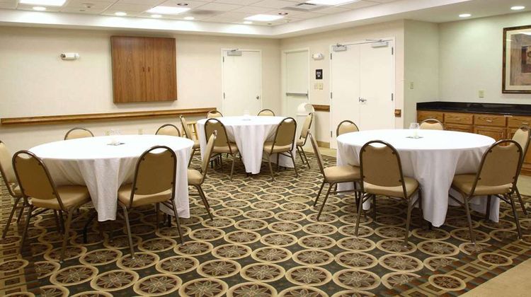 Hampton Inn & Suites Chesapeake Meeting