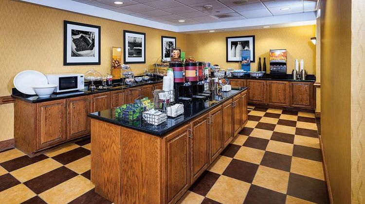 Hampton Inn & Suites Chesapeake Restaurant