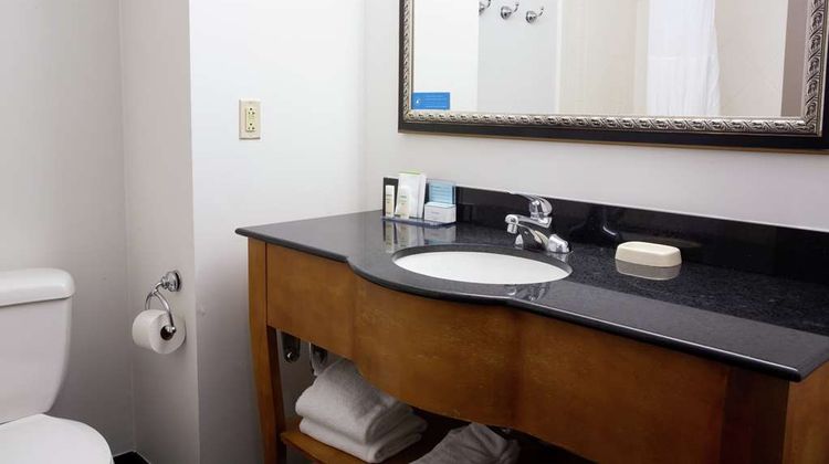 Hampton Inn & Suites Chesapeake Room