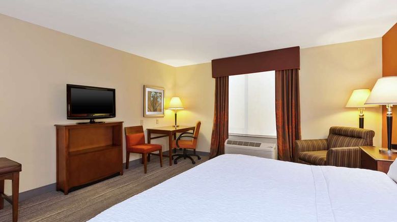 <b>Hampton Inn & Suites Exmore Room</b>. Images powered by <a href="https://iceportal.shijigroup.com/" title="IcePortal" target="_blank">IcePortal</a>.