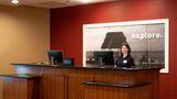 <b>Hampton Inn Gloucester Lobby</b>. Images powered by <a href="https://iceportal.shijigroup.com/" title="IcePortal" target="_blank">IcePortal</a>.