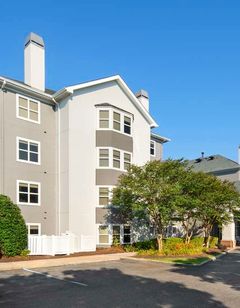 Hampton Inn & Suites Oyster Point
