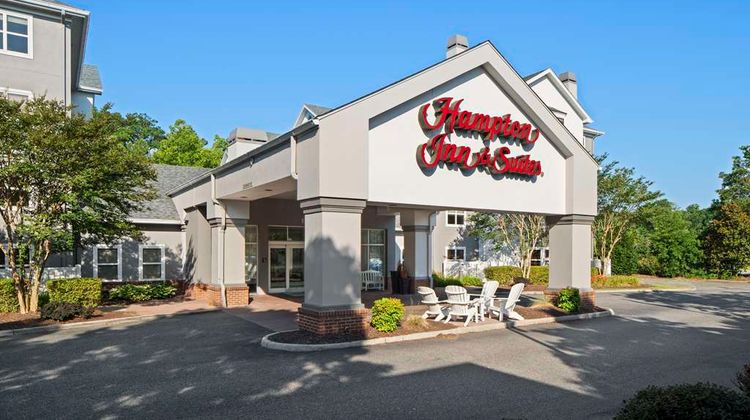 Hampton Inn & Suites Oyster Point Exterior