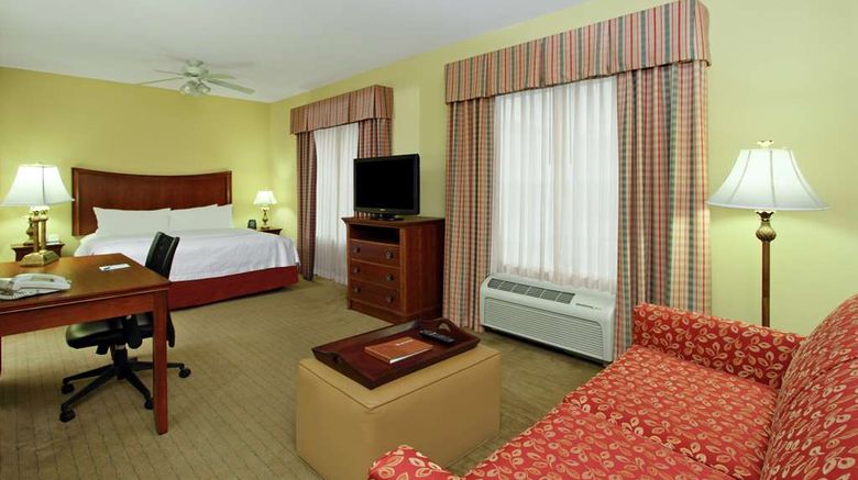 <b>Homewood Suites by Hilton Room</b>. Images powered by <a href="https://iceportal.shijigroup.com/" title="IcePortal" target="_blank">IcePortal</a>.