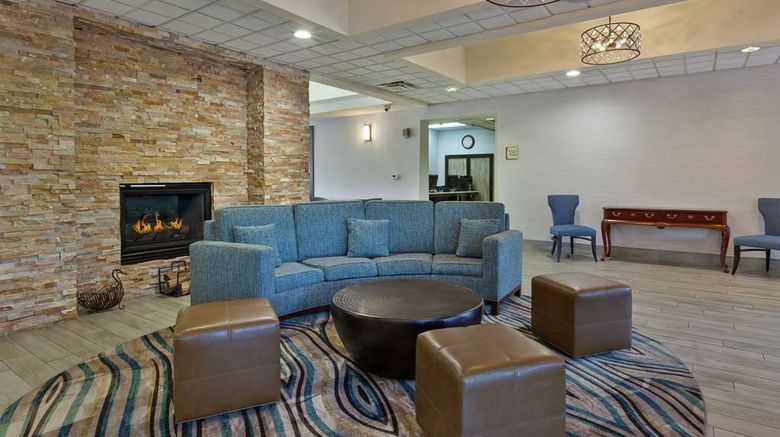 <b>Homewood Suites by Hilton Lobby</b>. Images powered by <a href="https://iceportal.shijigroup.com/" title="IcePortal" target="_blank">IcePortal</a>.