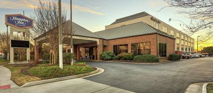 Hampton Inn Norfolk-Naval Base Exterior