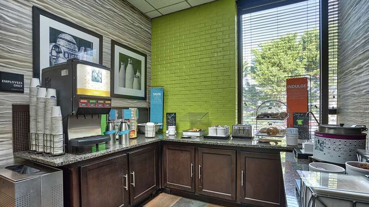 Hampton Inn Norfolk-Naval Base Restaurant
