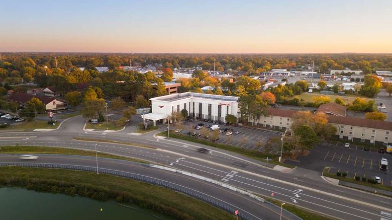 <b>Hampton Inn Virginia Beach Exterior</b>. Images powered by <a href="https://iceportal.shijigroup.com/" title="IcePortal" target="_blank">IcePortal</a>.