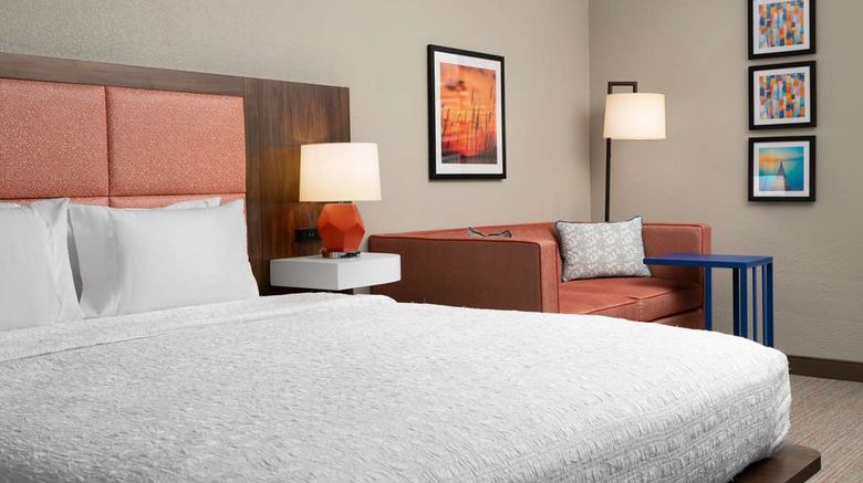 <b>Hampton Inn Virginia Beach Room</b>. Images powered by <a href="https://iceportal.shijigroup.com/" title="IcePortal" target="_blank">IcePortal</a>.