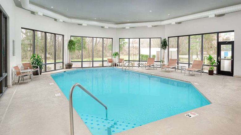 <b>Hampton Inn Oak Ridge Pool</b>. Images powered by <a href="https://iceportal.shijigroup.com/" title="IcePortal" target="_blank">IcePortal</a>.