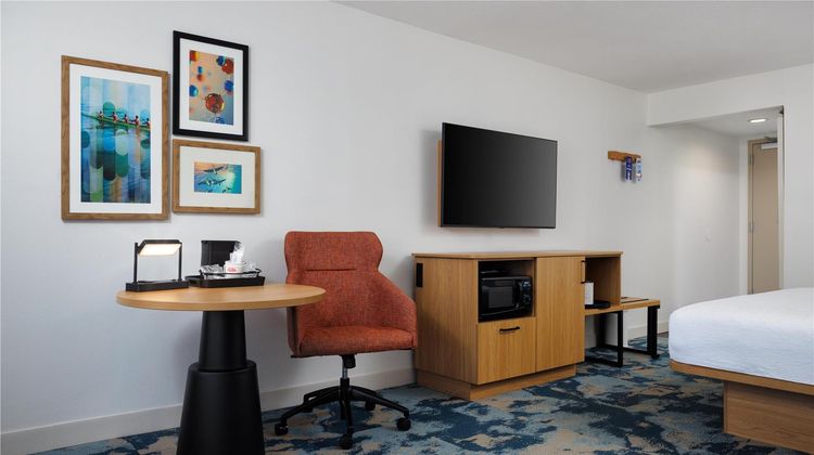 Hampton Inn Oak Ridge Room