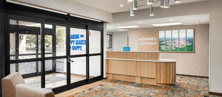 Hampton Inn Oak Ridge Lobby