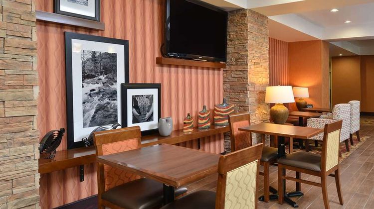 Hampton Inn Ottumwa Lobby