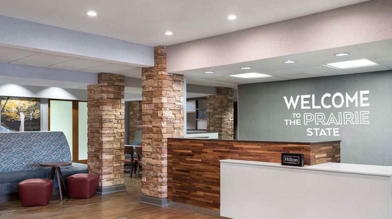 <b>Hampton Inn Ottawa Lobby</b>. Images powered by <a href="https://iceportal.shijigroup.com/" title="IcePortal" target="_blank">IcePortal</a>.