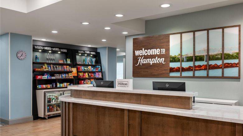 <b>Hampton Inn Owensboro South Lobby</b>. Images powered by <a href="https://iceportal.shijigroup.com/" title="IcePortal" target="_blank">IcePortal</a>.