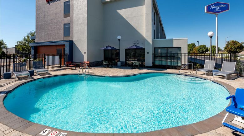 <b>Hampton Inn Owensboro South Pool</b>. Images powered by <a href="https://iceportal.shijigroup.com/" title="IcePortal" target="_blank">IcePortal</a>.