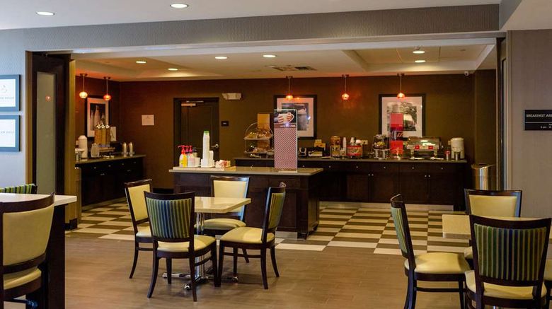 <b>Hampton Inn Oxford/Conference Center Restaurant</b>. Images powered by <a href="https://iceportal.shijigroup.com/" title="IcePortal" target="_blank">IcePortal</a>.