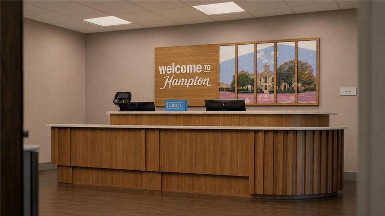Hampton Inn Oxford/Conference Center Lobby