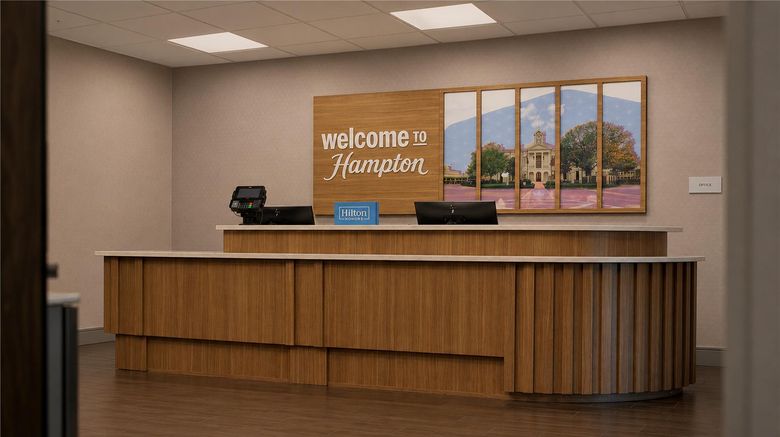 <b>Hampton Inn Oxford/Conference Center Lobby</b>. Images powered by <a href="https://iceportal.shijigroup.com/" title="IcePortal" target="_blank">IcePortal</a>.