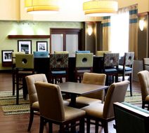 Hampton Inn & Suites Paducah Lobby