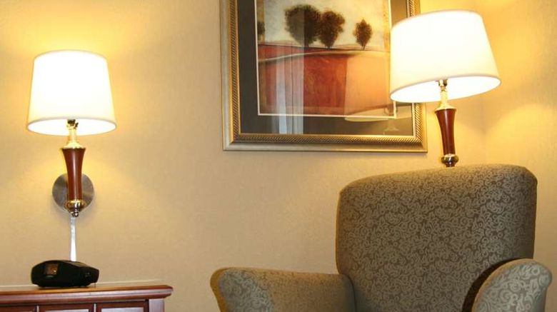 <b>Hampton Inn & Suites Paducah Room</b>. Images powered by <a href="https://iceportal.shijigroup.com/" title="IcePortal" target="_blank">IcePortal</a>.