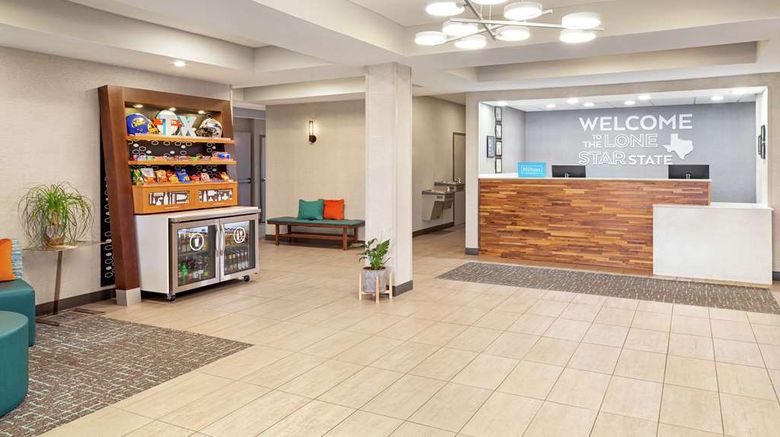 <b>Hampton Inn Paris Lobby</b>. Images powered by <a href="https://iceportal.shijigroup.com/" title="IcePortal" target="_blank">IcePortal</a>.