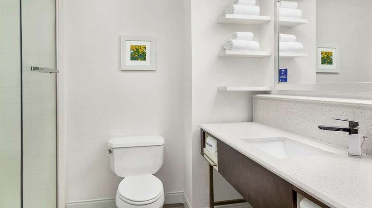 Hampton Inn Paris Room