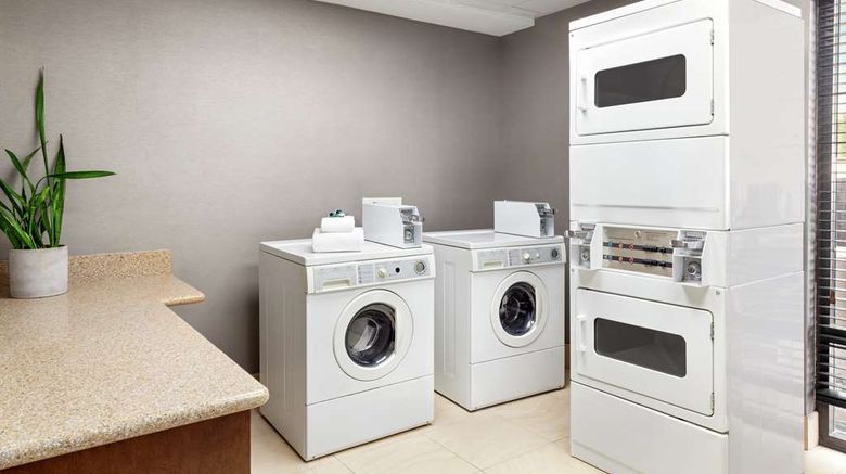 <b>Hampton Inn Paris Other</b>. Images powered by <a href="https://iceportal.shijigroup.com/" title="IcePortal" target="_blank">IcePortal</a>.