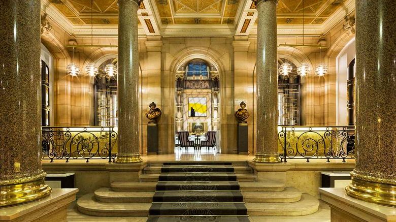 <b>Hilton Paris Opera Exterior</b>. Images powered by <a href="https://iceportal.shijigroup.com/" title="IcePortal" target="_blank">IcePortal</a>.