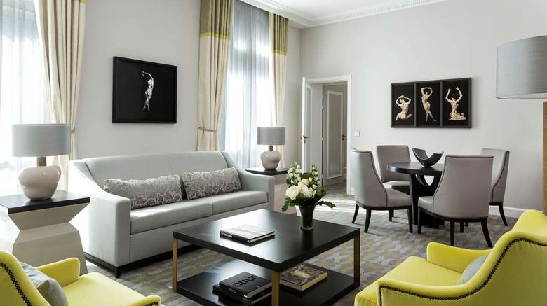 <b>Hilton Paris Opera Room</b>. Images powered by <a href="https://iceportal.shijigroup.com/" title="IcePortal" target="_blank">IcePortal</a>.