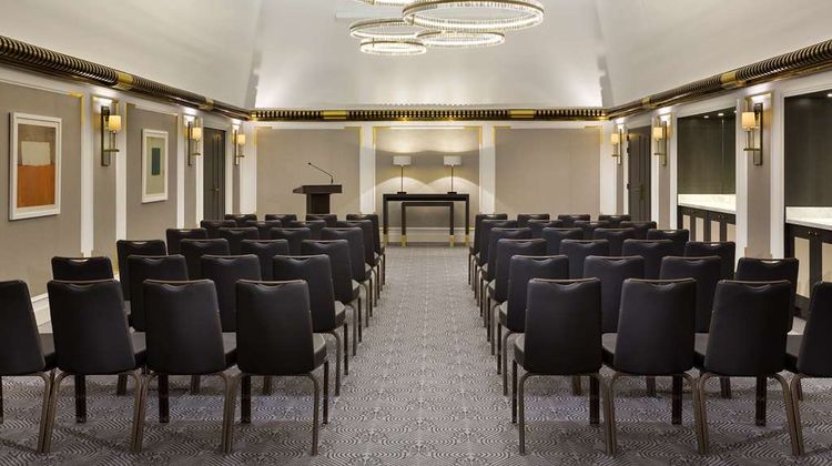 Hilton Paris Opera Meeting