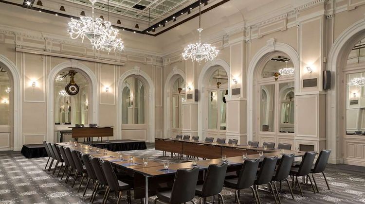 Hilton Paris Opera Meeting