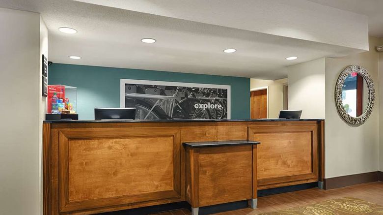 <b>Hampton Inn Pawley's Island Lobby</b>. Images powered by <a href="https://iceportal.shijigroup.com/" title="IcePortal" target="_blank">IcePortal</a>.