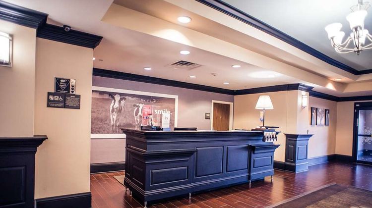 Hampton Inn Monticello Lobby