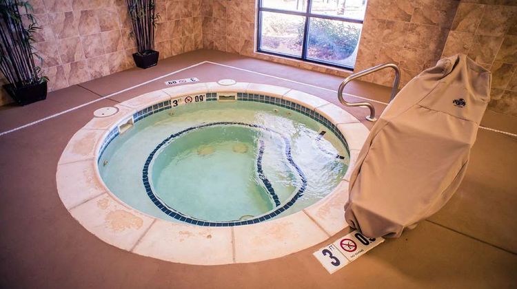 Hampton Inn Monticello Pool