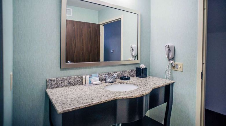 <b>Hampton Inn Monticello Room</b>. Images powered by <a href="https://iceportal.shijigroup.com/" title="IcePortal" target="_blank">IcePortal</a>.