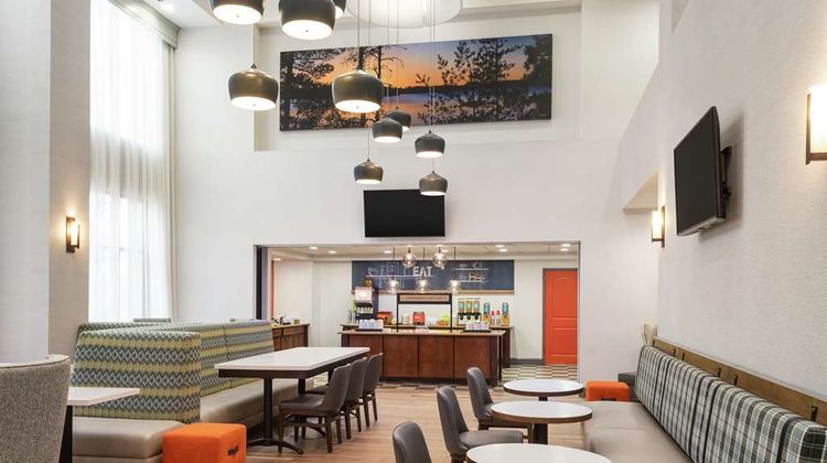Hampton Inn & Suites Pine Bluff Restaurant