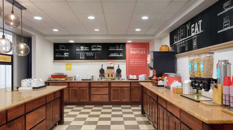 Hampton Inn & Suites Pine Bluff Restaurant