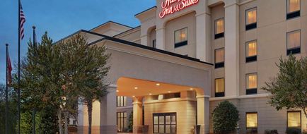 Hampton Inn & Suites Pine Bluff Exterior
