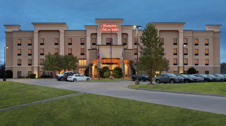 <b>Hampton Inn & Suites Pine Bluff Exterior</b>. Images powered by <a href="https://iceportal.shijigroup.com/" title="IcePortal" target="_blank">IcePortal</a>.