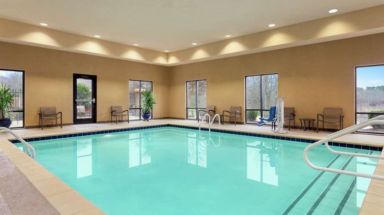 <b>Hampton Inn & Suites Pine Bluff Pool</b>. Images powered by <a href="https://iceportal.shijigroup.com/" title="IcePortal" target="_blank">IcePortal</a>.