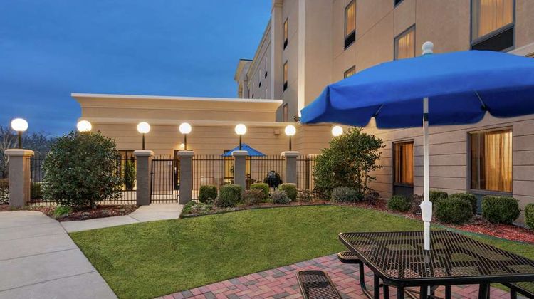 Hampton Inn & Suites Pine Bluff Pool
