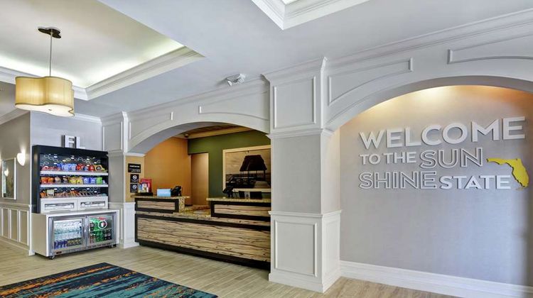 Hampton Inn Palm Beach Gardens Lobby