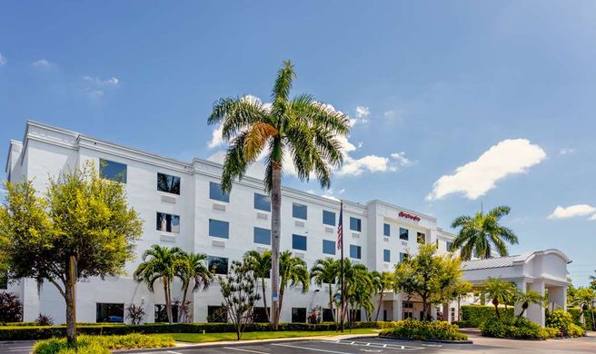 Hampton Inn West Palm Bch-Lake Worth-Tkp Exterior