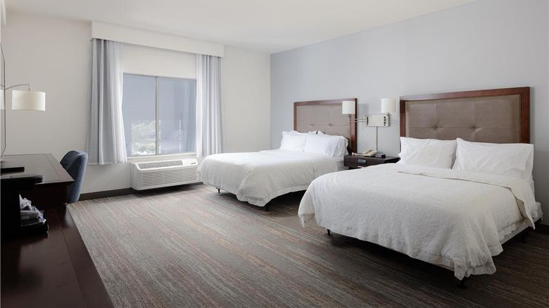 <b>Hampton Inn & Suites Palmdale Room</b>. Images powered by <a href="https://iceportal.shijigroup.com/" title="IcePortal" target="_blank">IcePortal</a>.