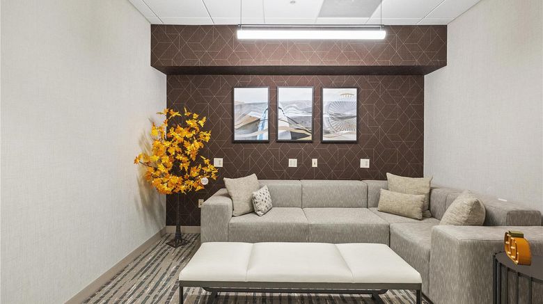 <b>Homewood Suites Lancaster Room</b>. Images powered by <a href="https://iceportal.shijigroup.com/" title="IcePortal" target="_blank">IcePortal</a>.