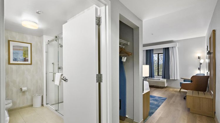 Hampton Inn & Suites Lancaster Room