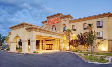 Hampton Inn & Suites Lancaster