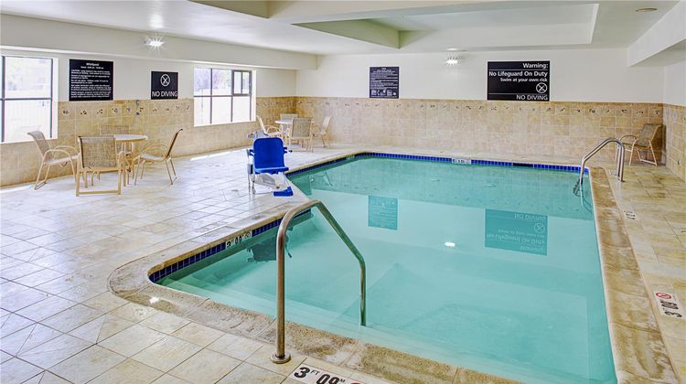 Hampton Inn & Suites Lancaster Pool